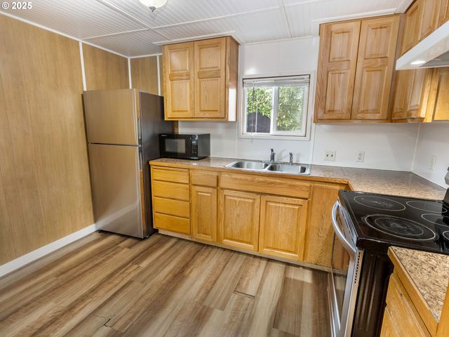 10701 Se HWY 212 13, Clackamas, OR 97015