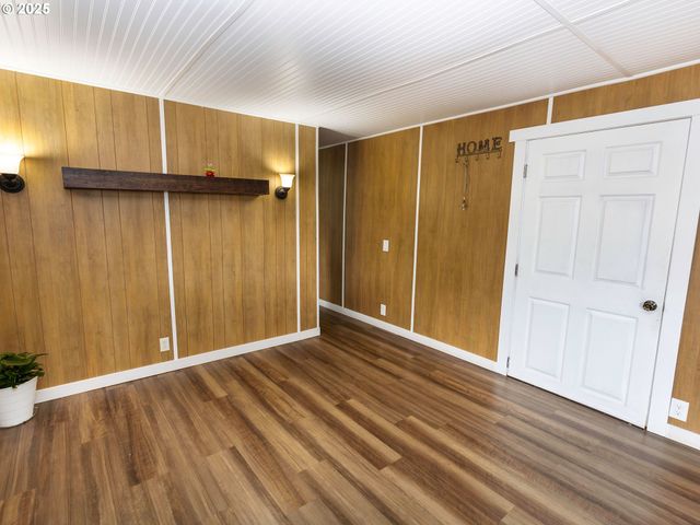 10701 Se HWY 212 13, Clackamas, OR 97015