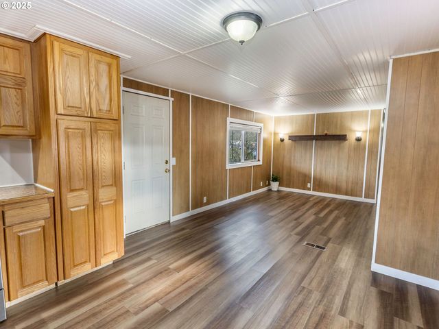 10701 Se HWY 212 13, Clackamas, OR 97015