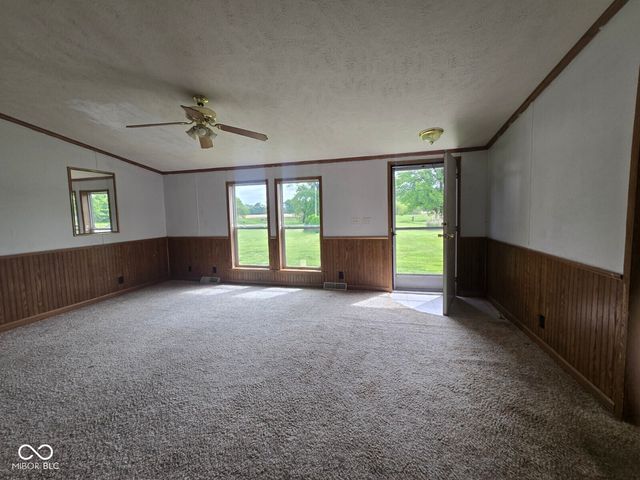 11349 S Singhurst Street, Terre Haute, IN 47802
