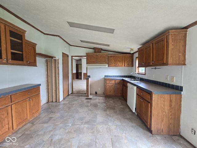 11349 S Singhurst Street, Terre Haute, IN 47802