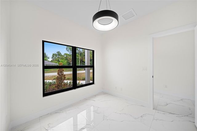 2602 E 2nd st, Lehigh Acres, FL 33936