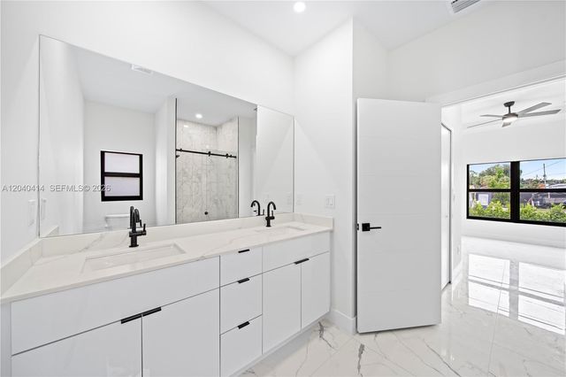 2602 E 2nd st, Lehigh Acres, FL 33936