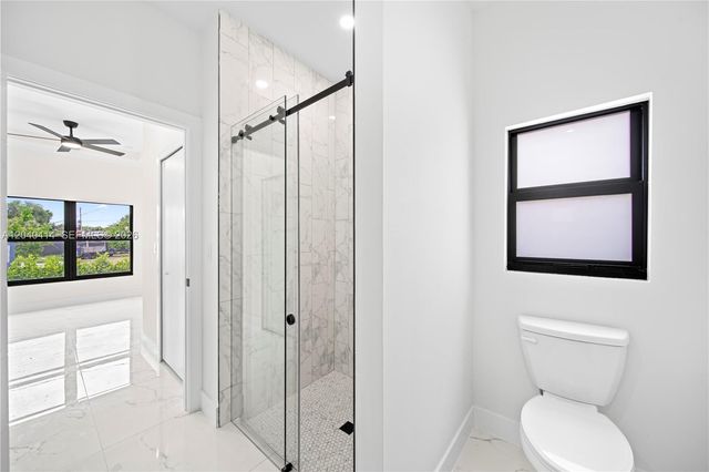 2602 E 2nd st, Lehigh Acres, FL 33936