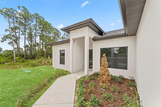 2602 E 2nd st, Lehigh Acres, FL 33936