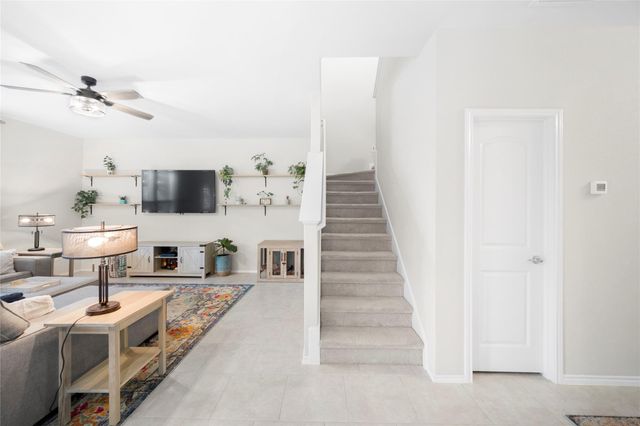 263 Beechnut DR, Buda, TX 78610