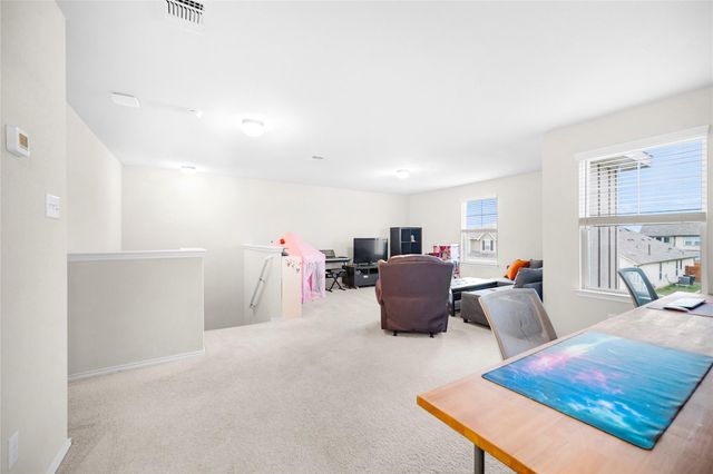 263 Beechnut DR, Buda, TX 78610