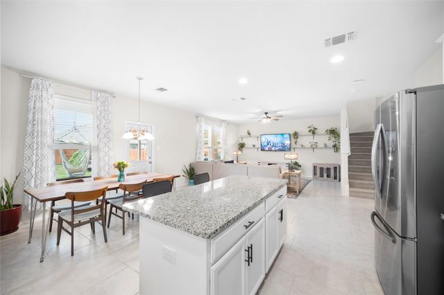 263 Beechnut DR, Buda, TX 78610