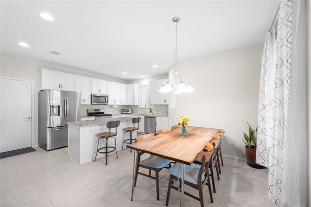 263 Beechnut DR, Buda, TX 78610