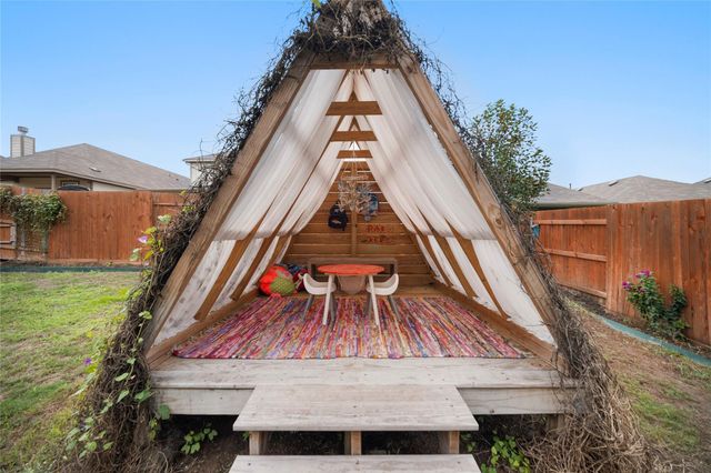 263 Beechnut DR, Buda, TX 78610