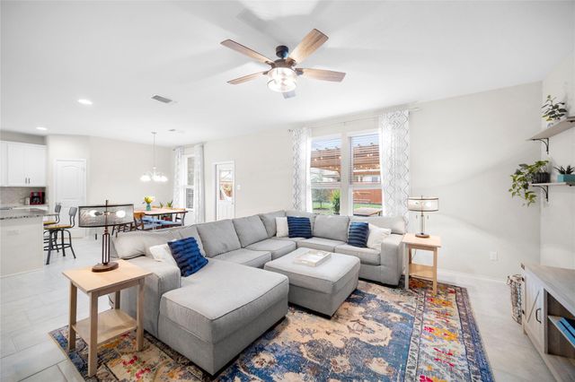 263 Beechnut DR, Buda, TX 78610