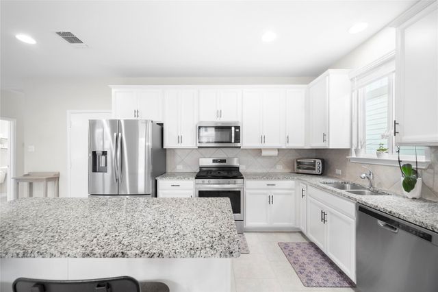 263 Beechnut DR, Buda, TX 78610