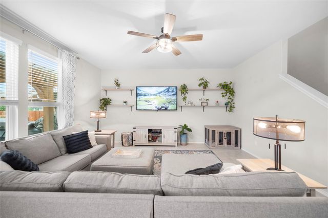 263 Beechnut DR, Buda, TX 78610