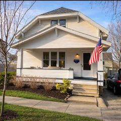 213 Clinton Avenue, Grand Haven, MI 49417