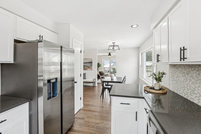 2 Hallows Circle, Madison, WI 53704