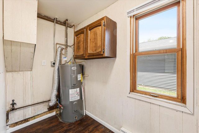 755 GROVE STREET, Oshkosh, WI 54901