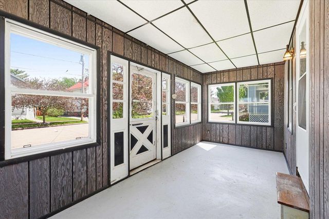 755 GROVE STREET, Oshkosh, WI 54901