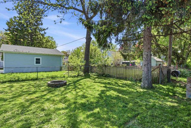755 GROVE STREET, Oshkosh, WI 54901