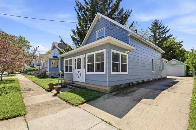 755 GROVE STREET, Oshkosh, WI 54901