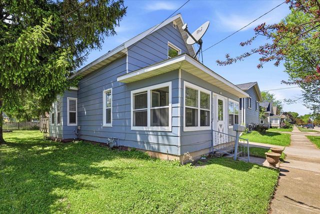 755 GROVE STREET, Oshkosh, WI 54901