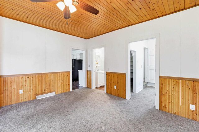 755 GROVE STREET, Oshkosh, WI 54901