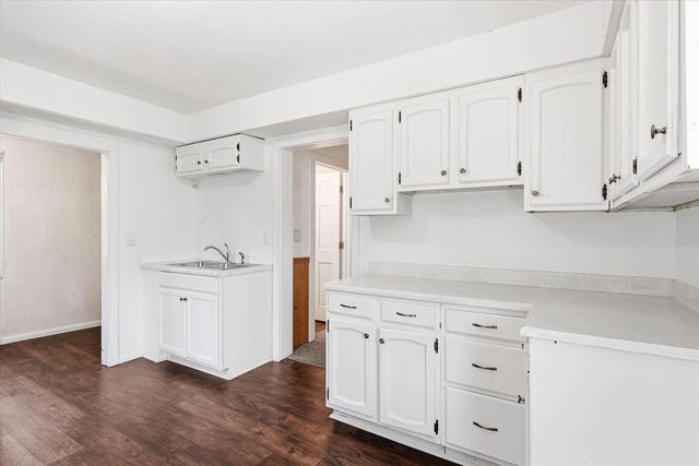 755 GROVE STREET, Oshkosh, WI 54901