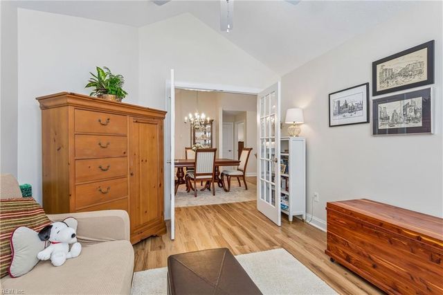 122 Garman LOOP, Yorktown, VA 23690