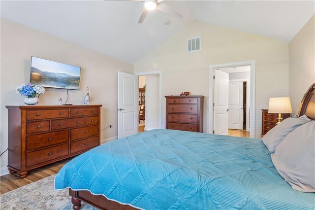 122 Garman LOOP, Yorktown, VA 23690