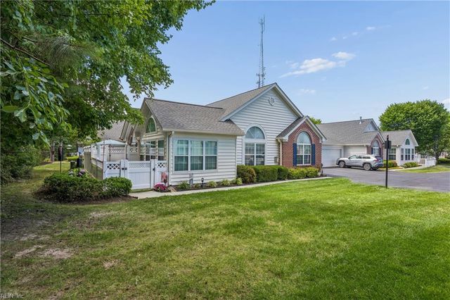 122 Garman LOOP, Yorktown, VA 23690