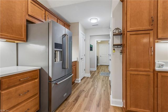 122 Garman LOOP, Yorktown, VA 23690