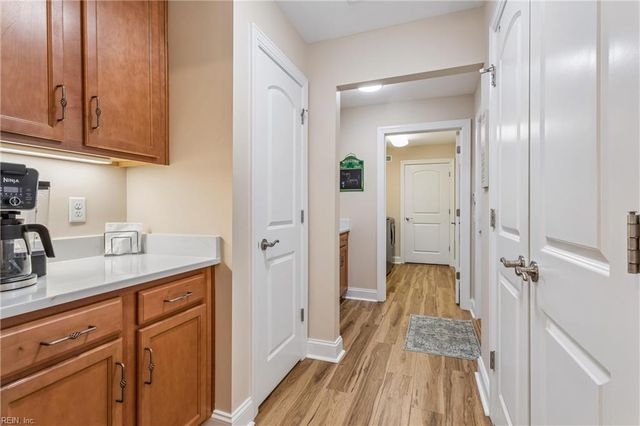 122 Garman LOOP, Yorktown, VA 23690