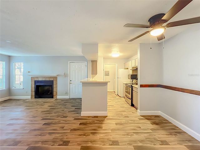 4301 LIZSHIRE LANE 107, Orlando, FL 32822