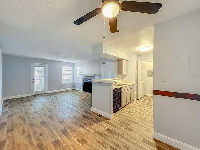 4301 LIZSHIRE LANE 107, Orlando, FL 32822