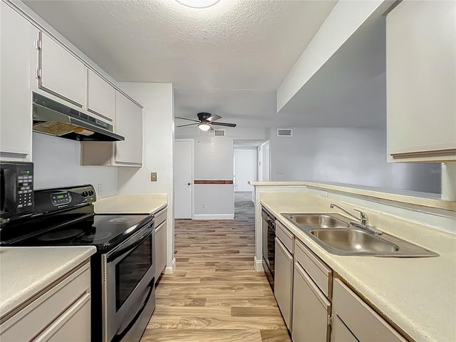 4301 LIZSHIRE LANE 107, Orlando, FL 32822