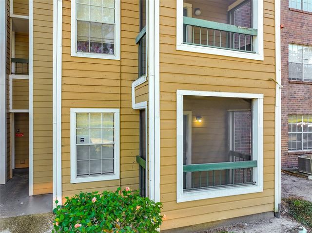 4301 LIZSHIRE LANE 107, Orlando, FL 32822