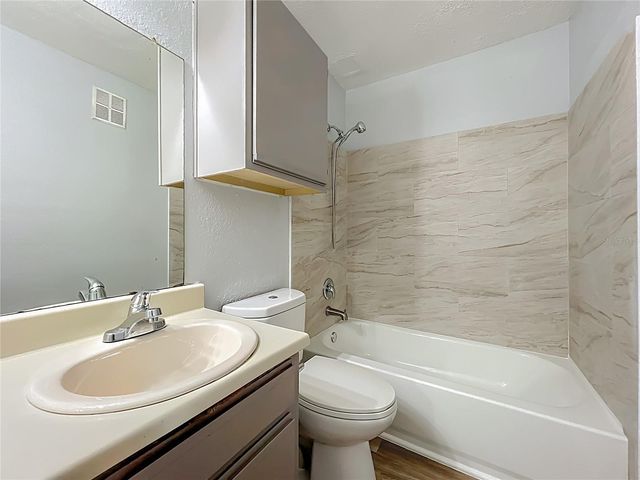 4301 LIZSHIRE LANE 107, Orlando, FL 32822