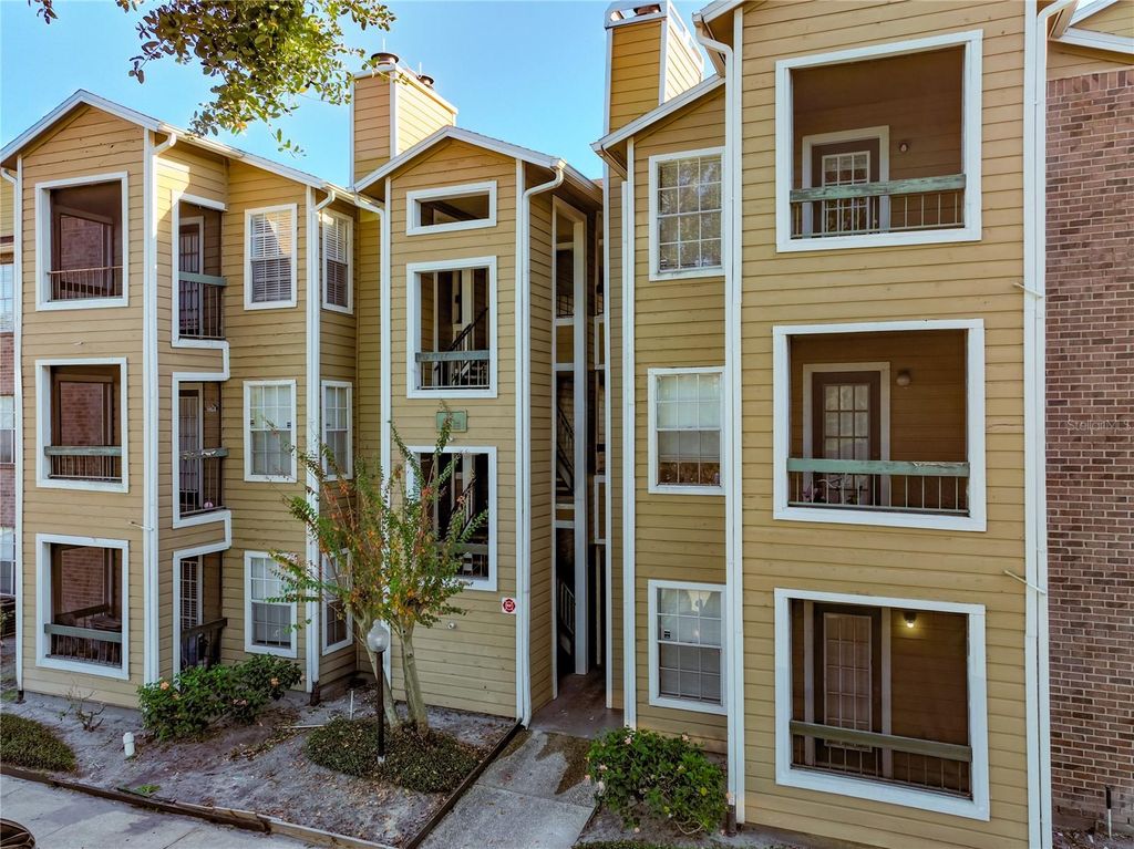 4301 LIZSHIRE LANE 107, Orlando, FL 32822