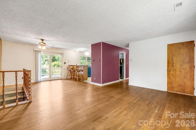 63 Baker Place, Asheville, NC 28806