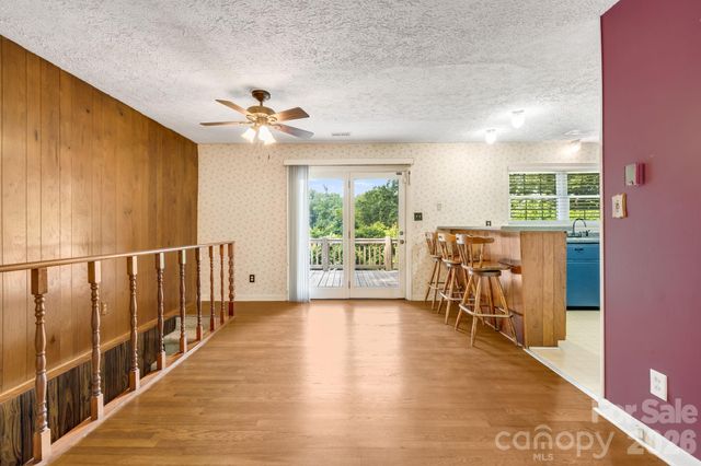 63 Baker Place, Asheville, NC 28806