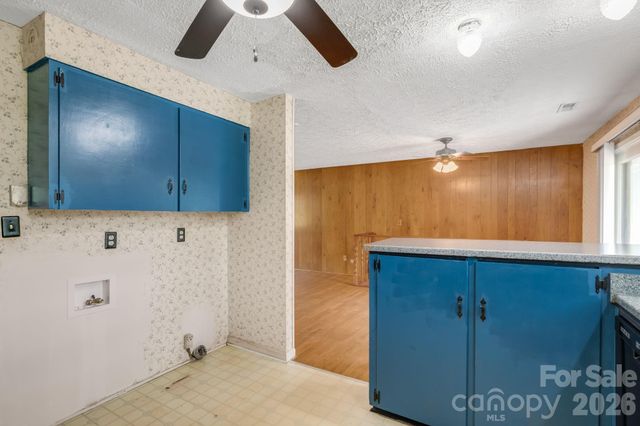 63 Baker Place, Asheville, NC 28806