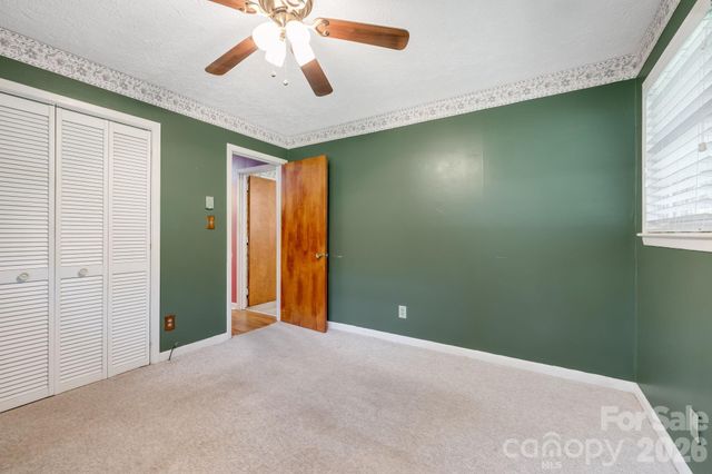 63 Baker Place, Asheville, NC 28806