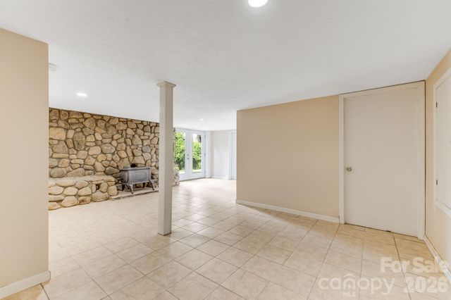 63 Baker Place, Asheville, NC 28806