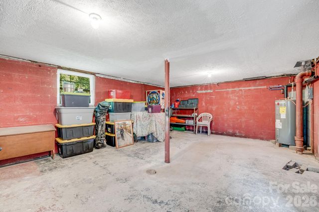 63 Baker Place, Asheville, NC 28806