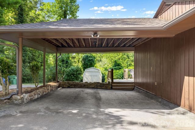 63 Baker Place, Asheville, NC 28806