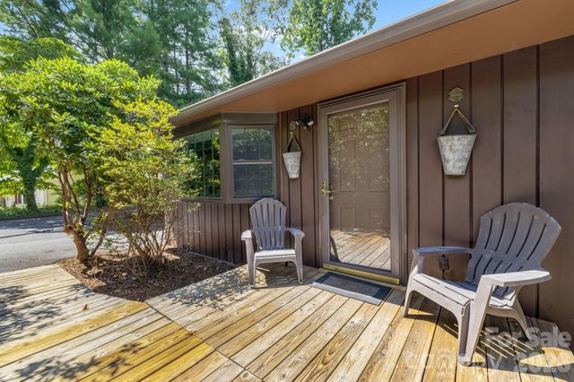 63 Baker Place, Asheville, NC 28806