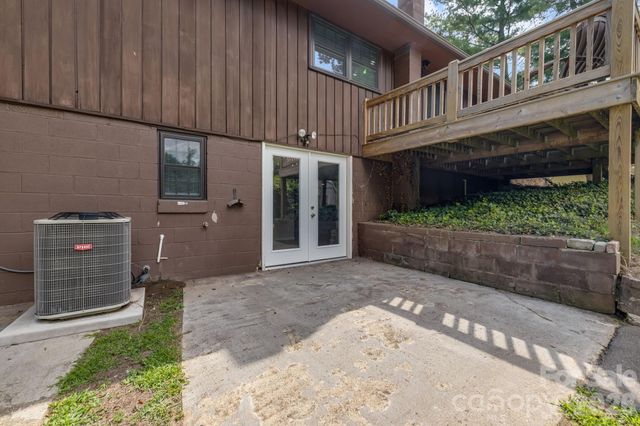 63 Baker Place, Asheville, NC 28806