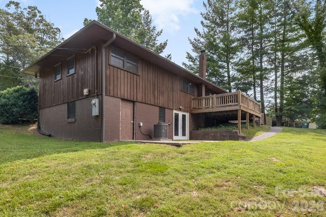 63 Baker Place, Asheville, NC 28806