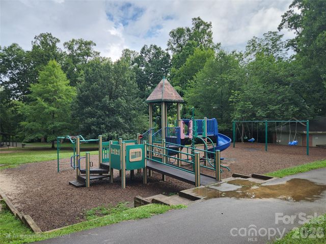 63 Baker Place, Asheville, NC 28806