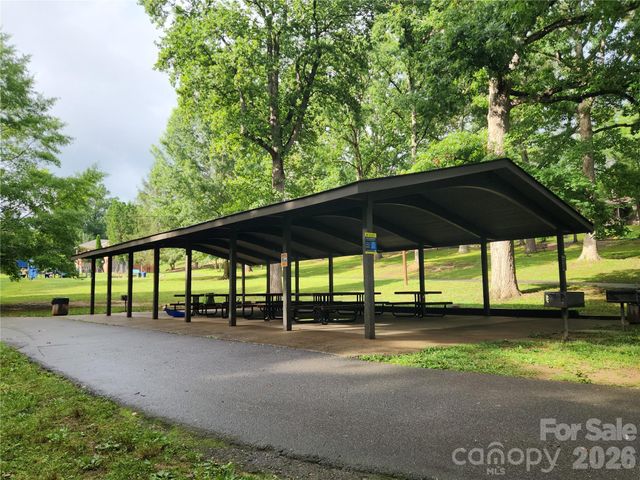63 Baker Place, Asheville, NC 28806