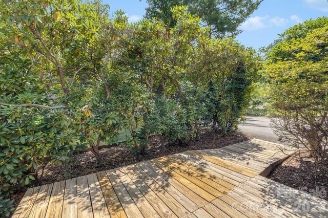 63 Baker Place, Asheville, NC 28806
